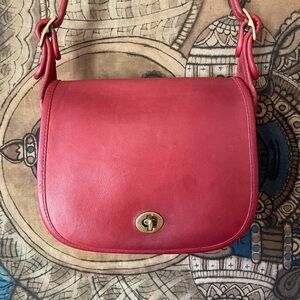RARE Coach Small Shoulder Bag 9530 NYC Holiday Red Leather Turnlock Vintage 80s